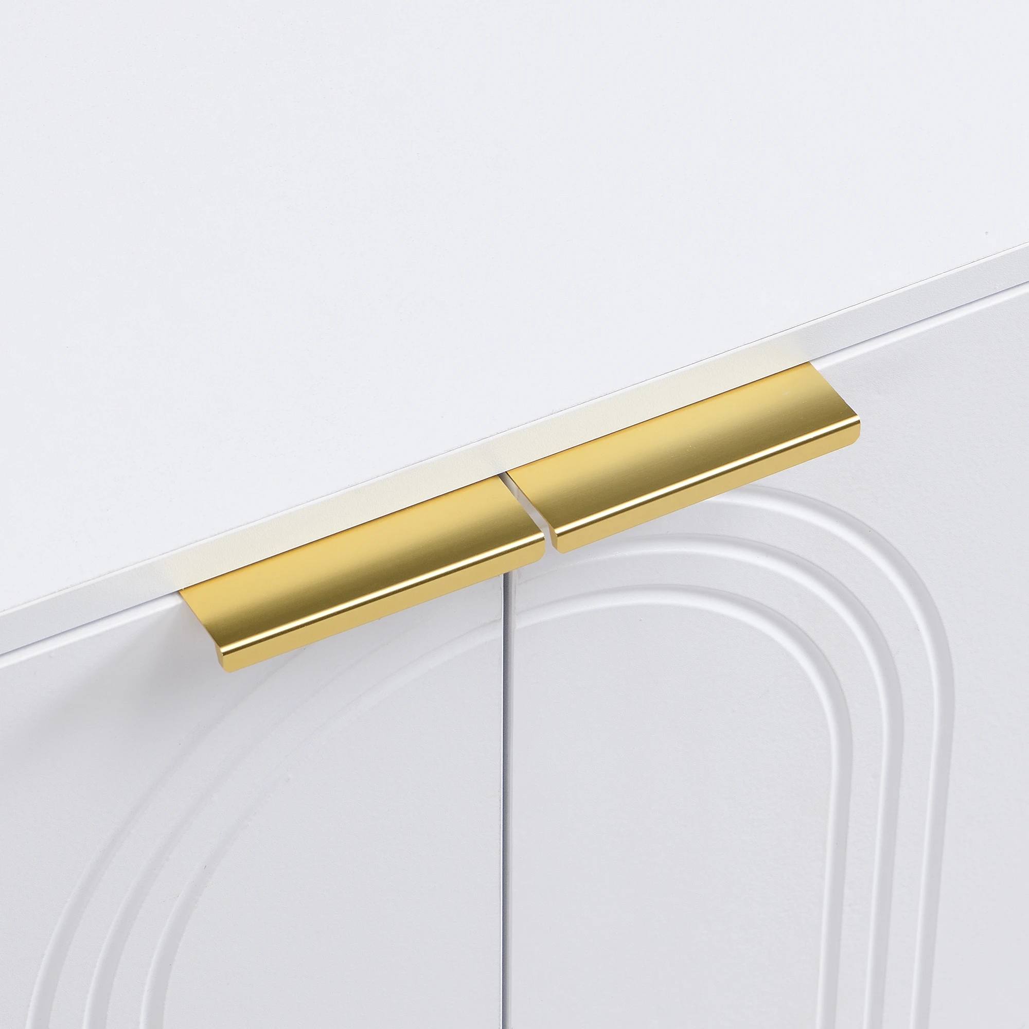 TV-Schrank, Lowboard mit strukturierter Tür, TV-Möbel, goldene Griffe und goldene Füße, 170 l x 35 B x 47,5 H (cm) – Detail 17