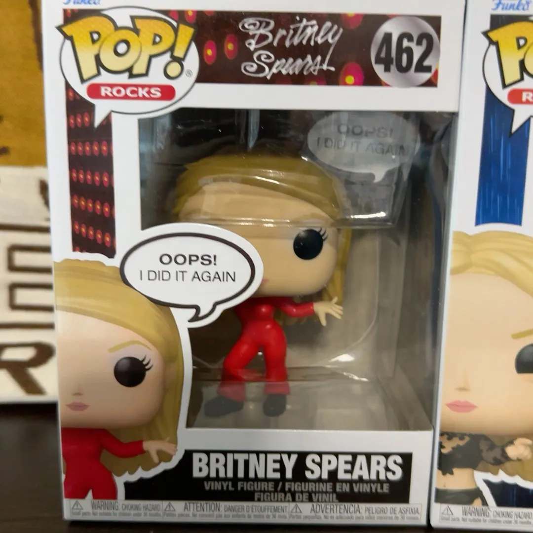 Britney Spears フィギュア 51B-f0xgrVS._UF894,1000_QL80_.jpg