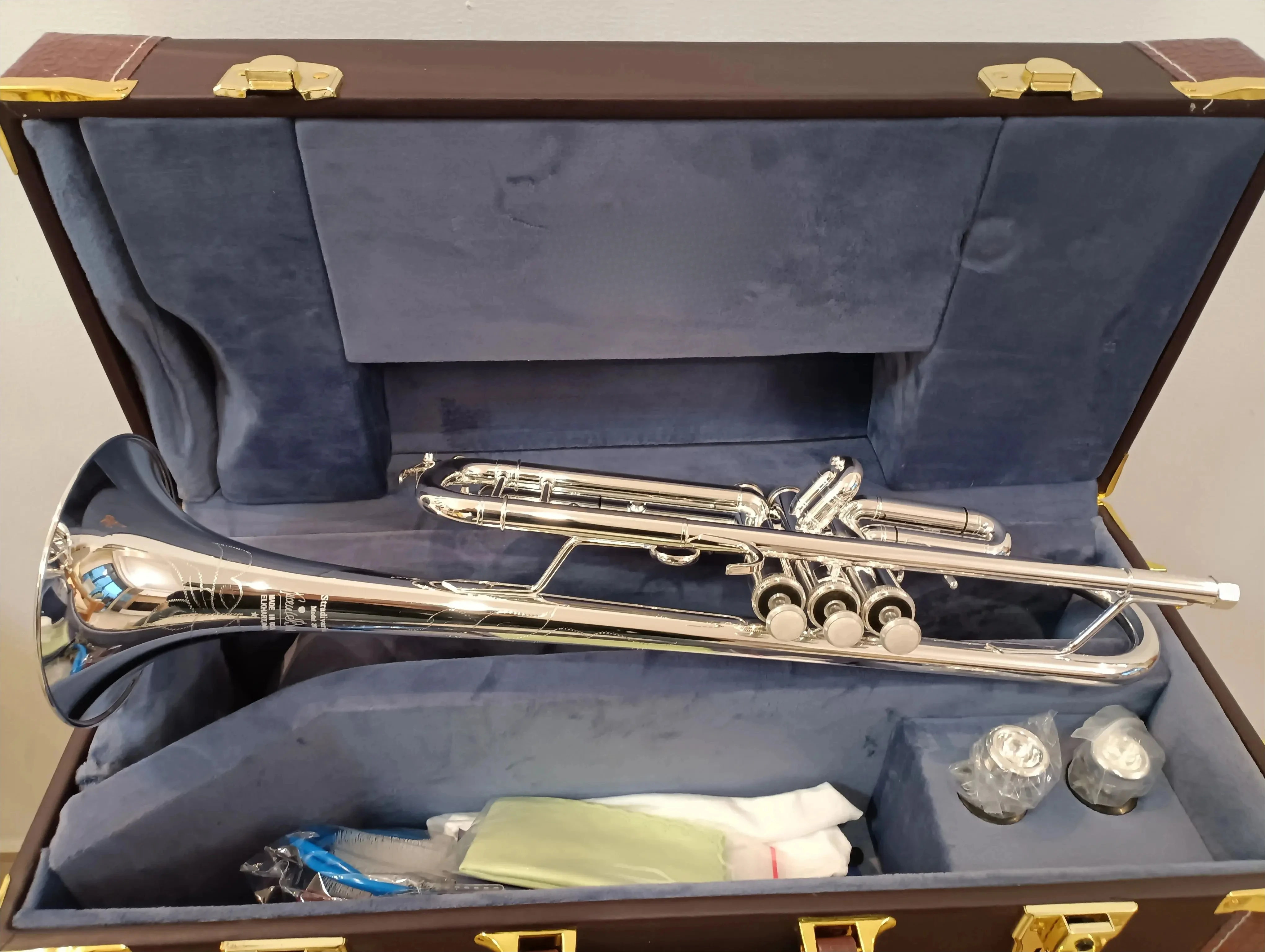 Original high quality Trumpet Model 37 Silver Plated LT180S-37 Trumpete trompete with Original Blue Case