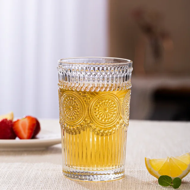 300ml/350ml Bicchieri da bere eleganti Modello di girasole Tazza di vetro in rilievo Bevanda trasparente Tazze per bevande fredde Tazze di birra al whisky 4