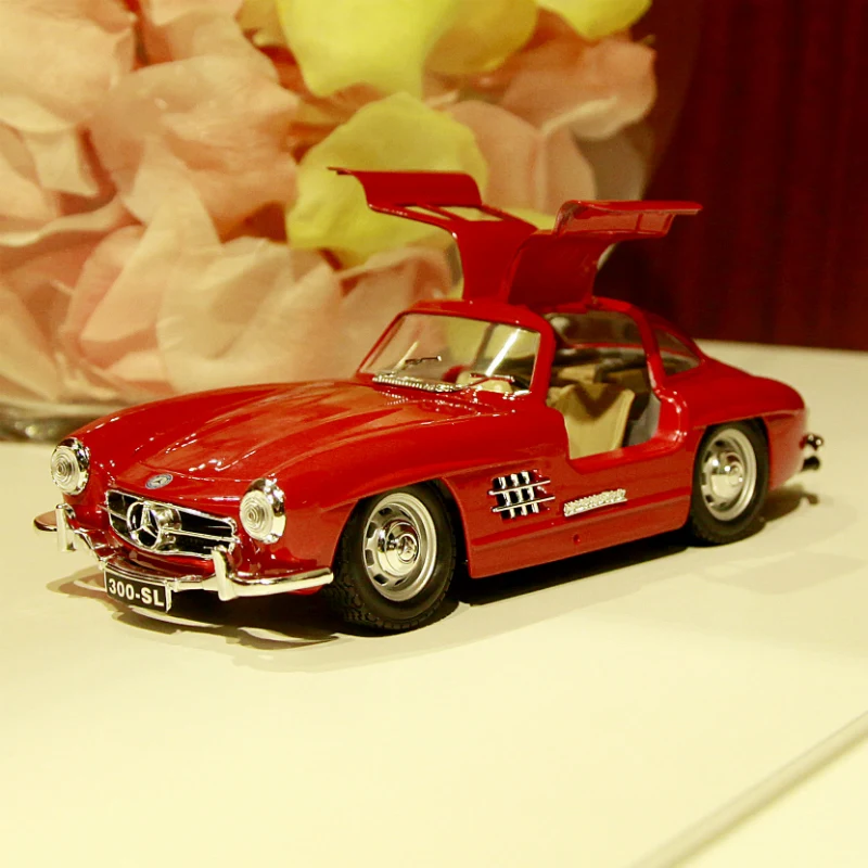 ブラゴ　メルセデスベンツ　300SL(1954) Amazon | ブラゴ 1/18スケール メルセデスベンツ 300SL 1954