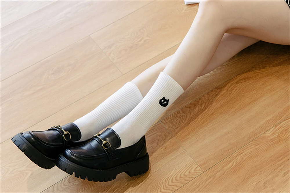 Chic New Women's Cute Cat Face Black White Socks Korean Harajuku Kawaii Kitten Hipster Casual Gift Dropship