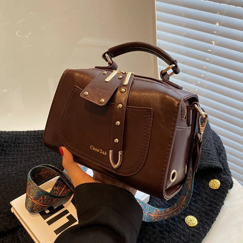 

High quality handbag for women's new trendy and versatile retro crossbody bag, niche fashion portable pillow bag
