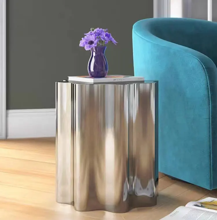 Description Picture 3 of itemLight Luxury Yunduojiao Italian Minimalist Modern Sofa Combination Living Room Special-shaped Coffee Table  Stainless Steel New