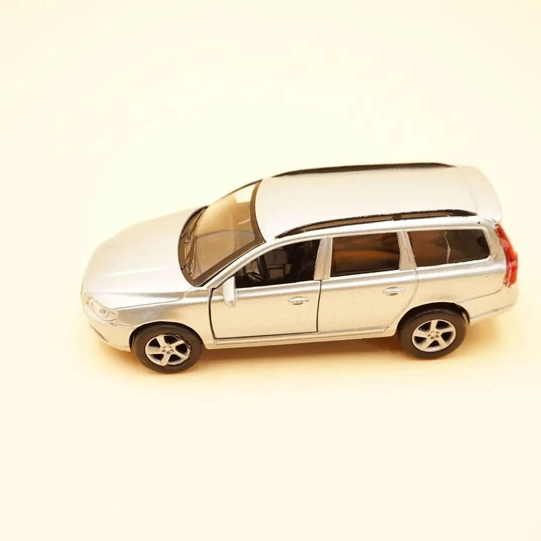 1:36 VOLVOS V70 Alloy Car Diecasts & Toy Vehicles Car Model Miniature Scale Model Car Toys For Children 3
