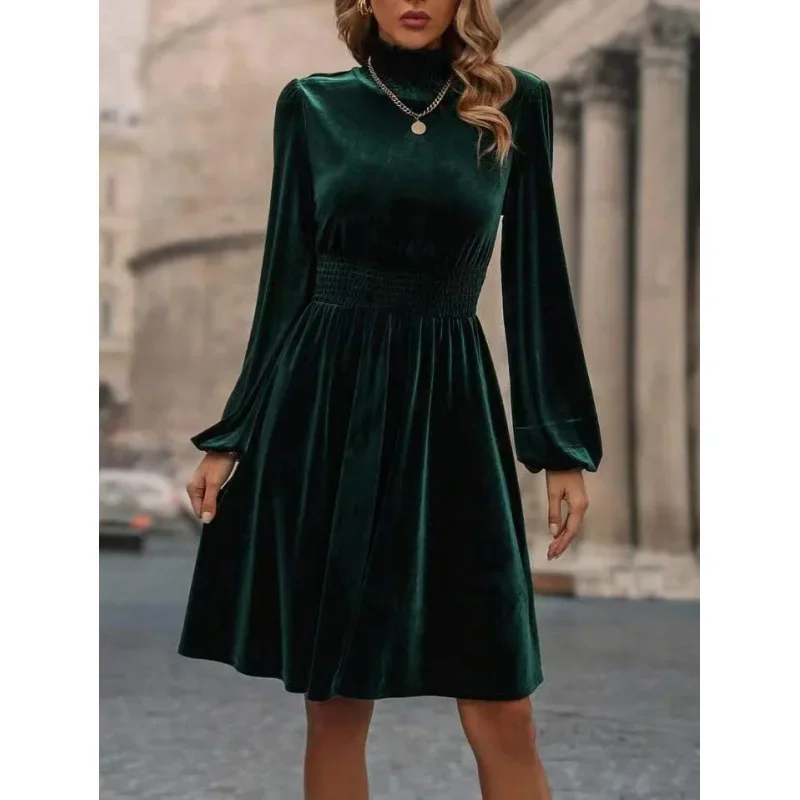Autumn/Winter 2024 Half High Collar Solid Color Pleated Elegant Dress for Women New Velvet Bubble Long Sleeved Fashion