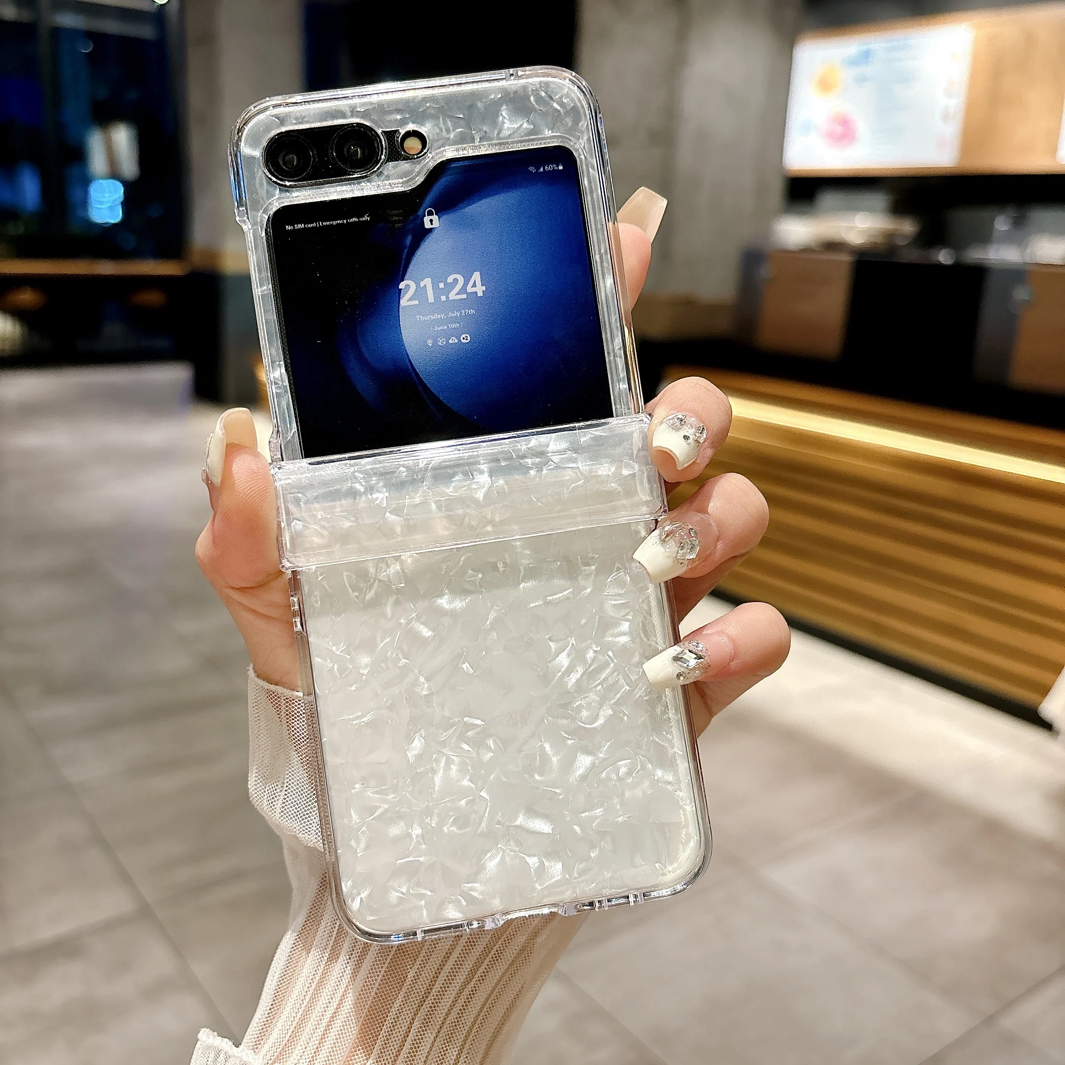 Luxury Aurora Seashell Hinge Cover