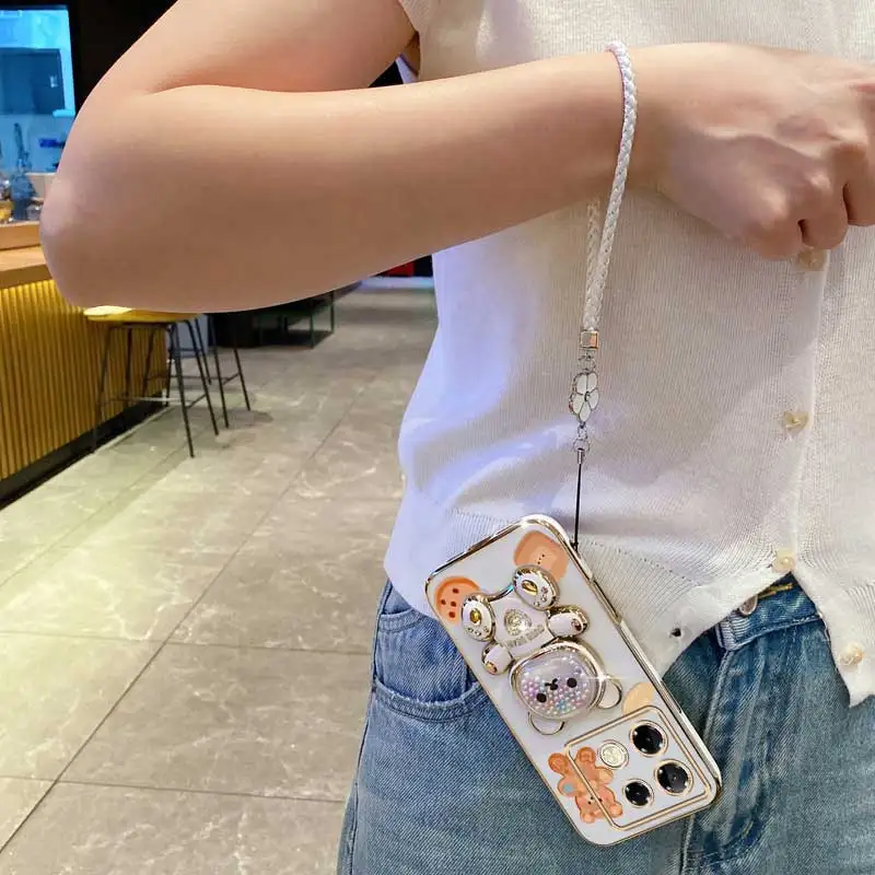 Clover Strap Lanyard with Cute Cookie Bear Plating - Stylish Phone Holder Case Cover