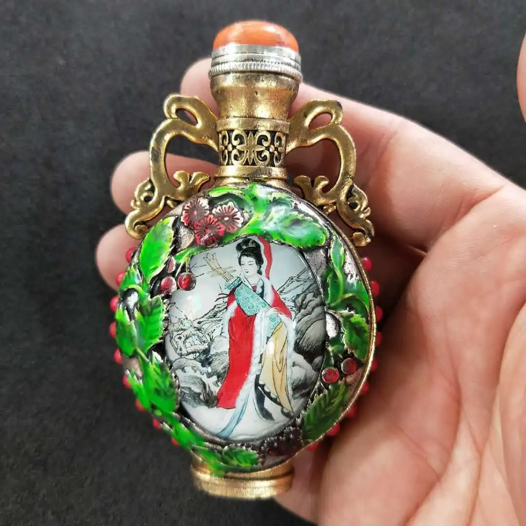 

Ethnic handicrafts wholesale snuff bottle, copper Tibetan-style antique old goods, Tibetan antique miscellaneous