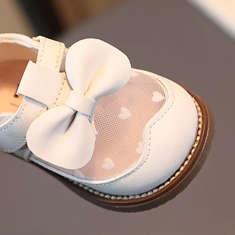 Hollow-out Lace Upper Baby Shoes Girl Cute Butterfly-knot Toddler Girls Shoes New Heart-shape Embroidery Party Kids G02032