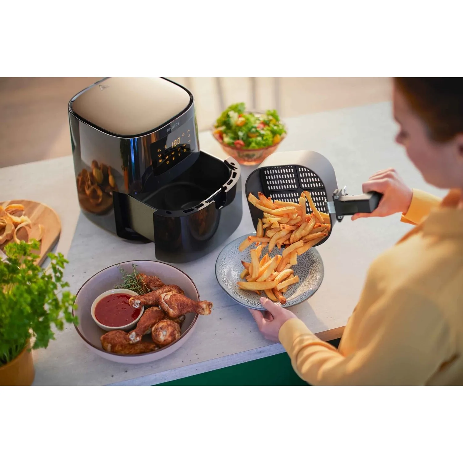 https://ae01.alicdn.com/kf/Sbbacc02de78f47f7b5861af35ed01d96K/Original-Philips-Essential-Airfryer-HD9252-90-Healthy-Food-Oil-Free-Odorless-Rapid-Air-Technology-4-1.jpg