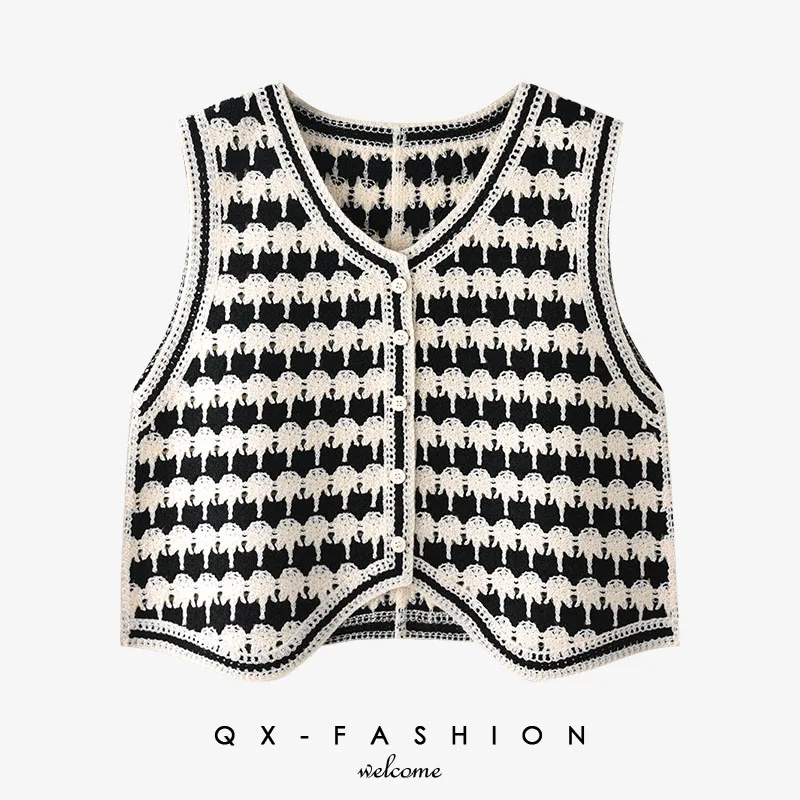 

Niche designer retro fun wear sweet cool style joker thin knit hollow lattice v-neck heatwave small vest