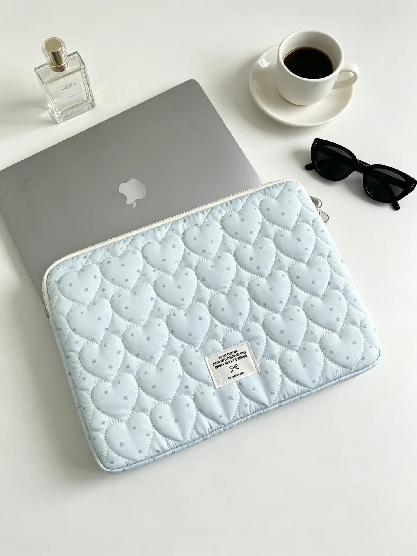 Charming Quilted Laptop Sleeve - Shockproof Notebook and Tablet Pouch Bag