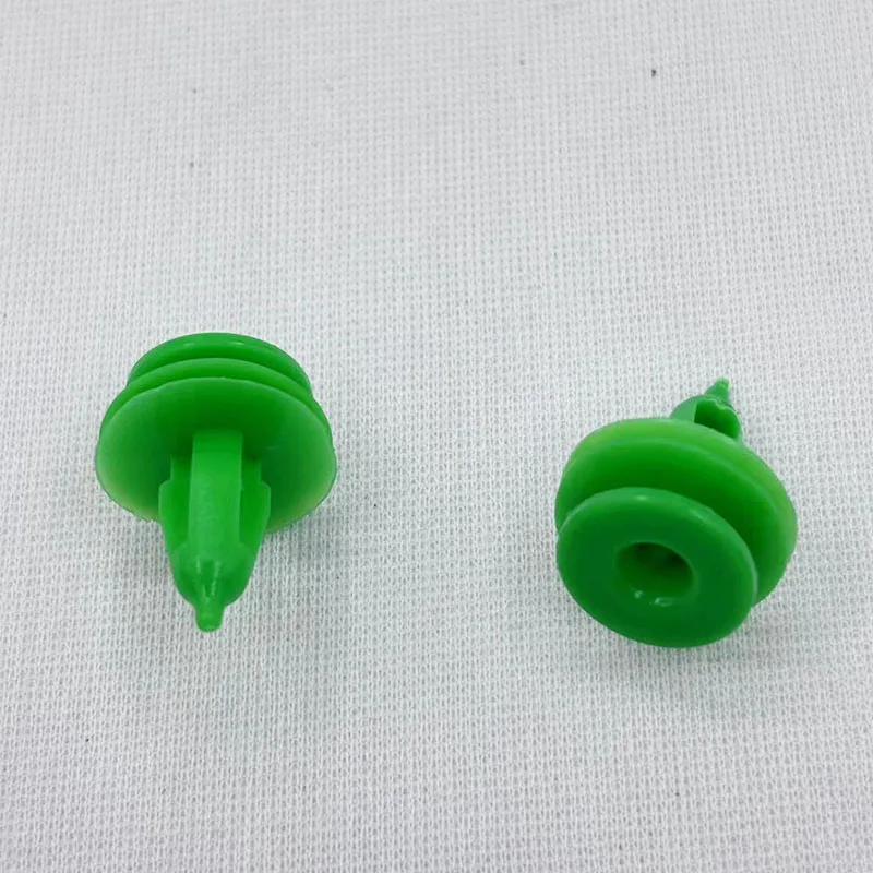 Clips, parti di montaggio e fissaggio per Jeep Grand cherokee Clips, parti di montaggio e fissaggio per Jeep Grand cherokee