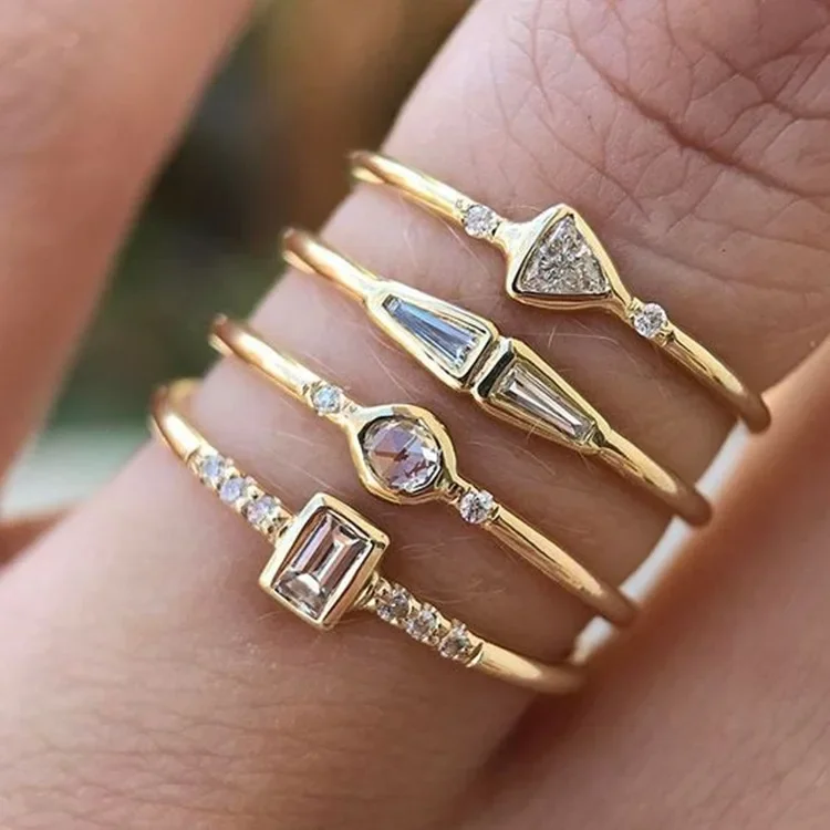 Ring Set 4 pcs/set Geometric Gold Color Combination Round Zircon Crystal for Women Engagement Party Wedding Rings Hand Jewelry