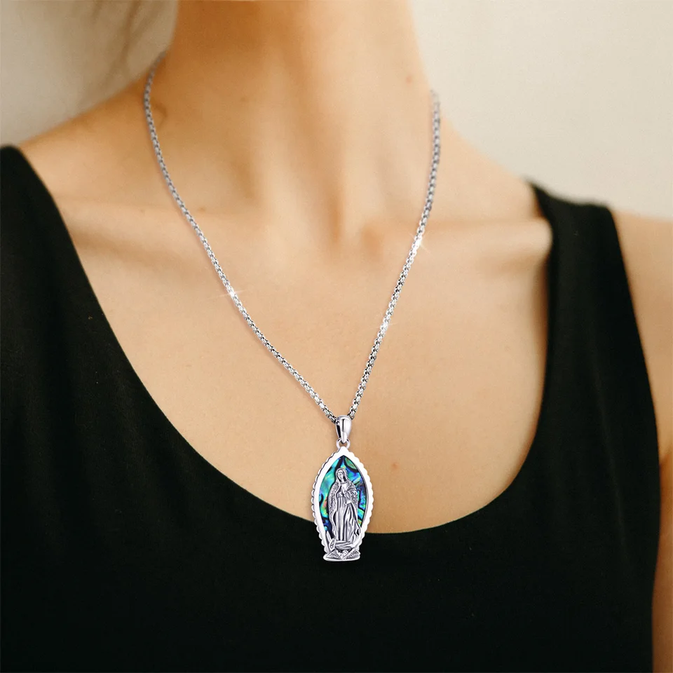 Médaille religieuse en argent XIXème siècle (1875) - Maison Joubert