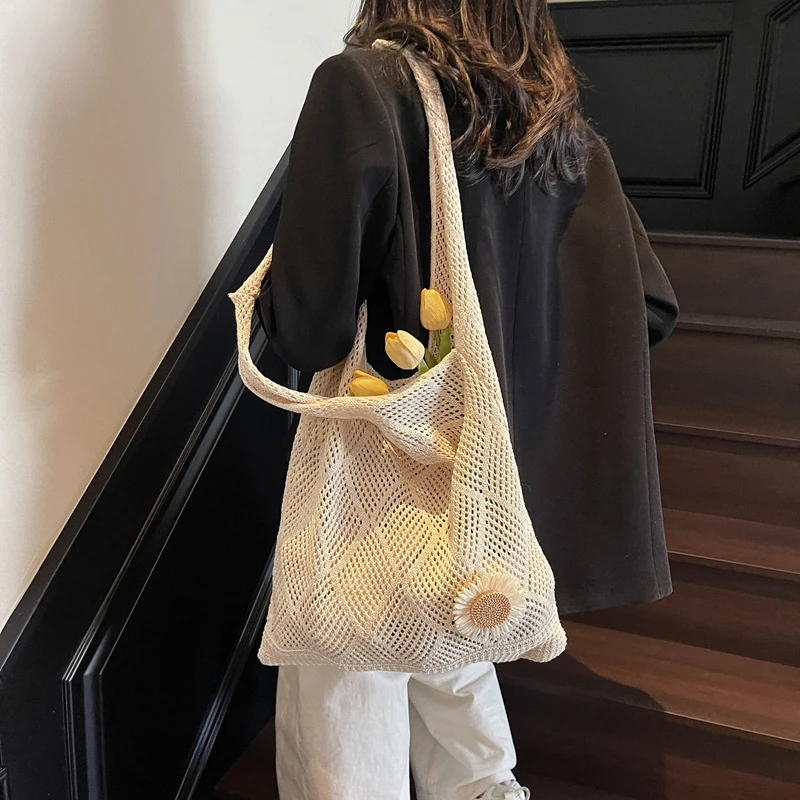 Crochet Tote Bag Flower Mesh Beach Bag Aesthetic Knitted Shoulder Bag Vacation Boho Tote Bag for Women Travel Vacation