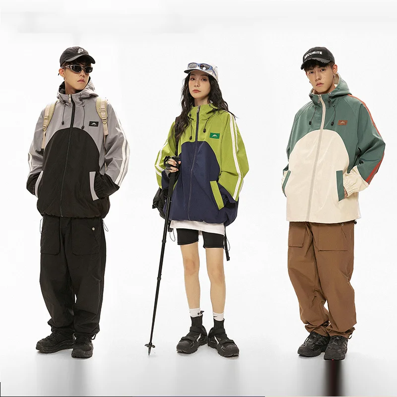 Abbigliamento da uomo Giacca Sprint con cappuccio da esterno in colore a contrasto stile montagna Giacca da uomo 2024 Autunno / Inverno Nuovo prodotto Cappotto spesso_voghion.com