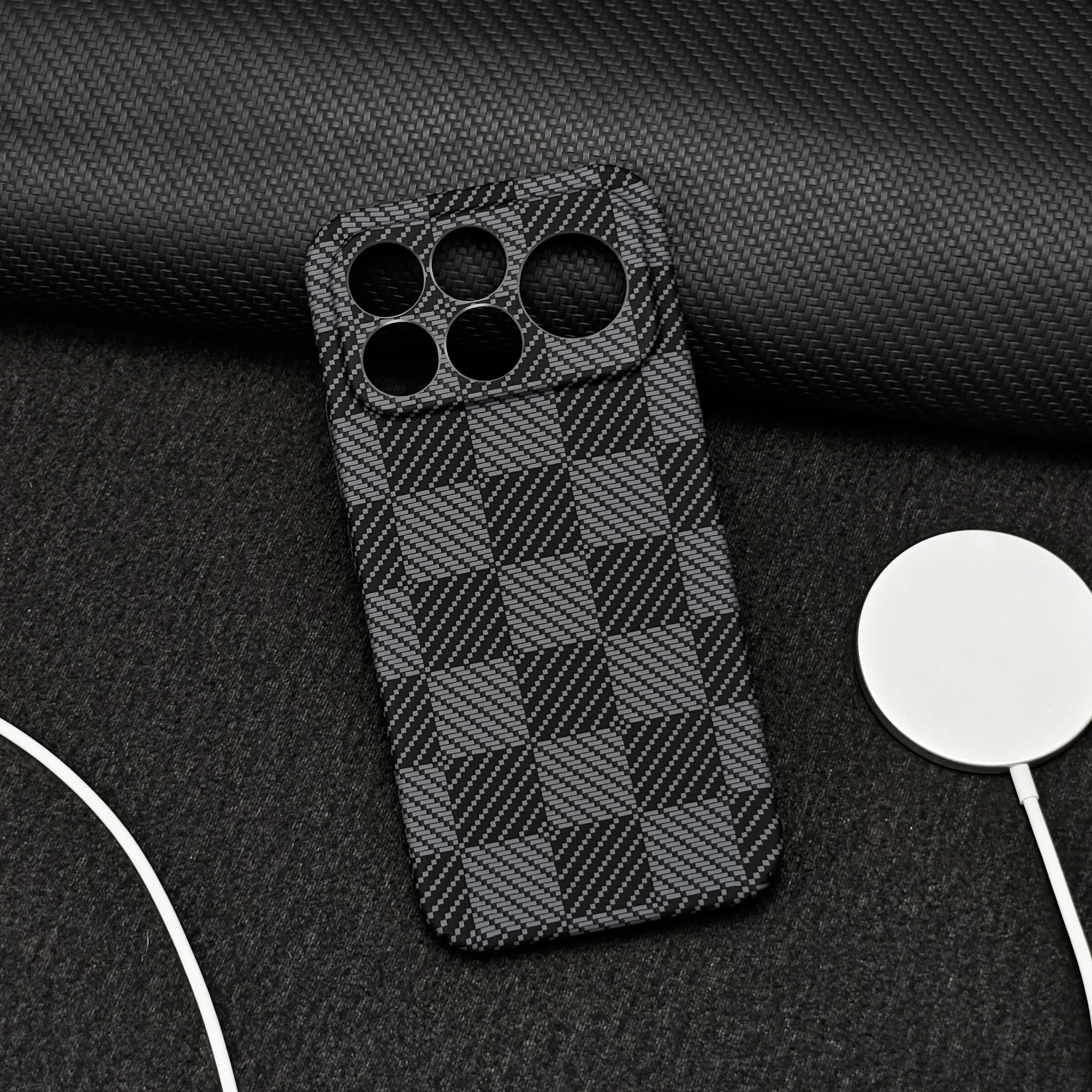 Sleek Magnetic Carbon Fiber Pattern Slim Protective Phone Case
