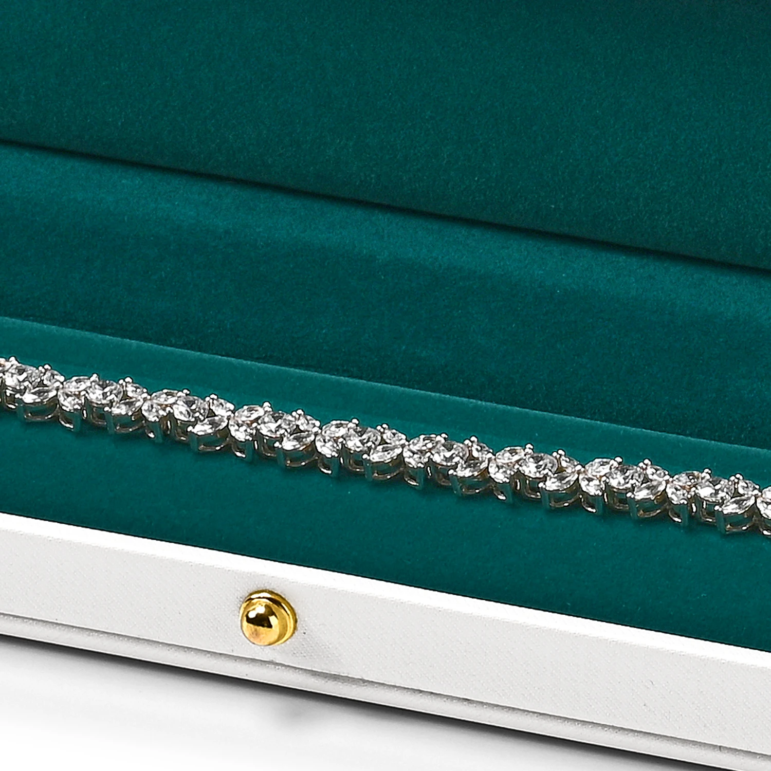Oirlv Luxury Jewelry Gift Box for Women - Elegant Green & White Design