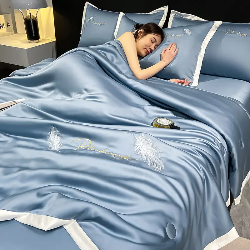 

Water Wash Ice Silk Embroidery Summer Cool Quilt Air Conditioner Bedding Soft Skin-friendly Thin Blanket