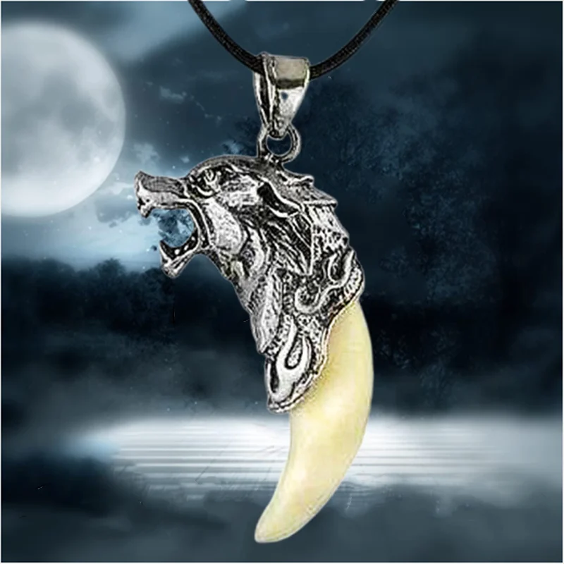 Vintage Mens Jewellery Wolf Head Necklace Wolf Tooth Pendant Punk Necklace for Men Animal Jewelry Anniversary Gift collar hombre