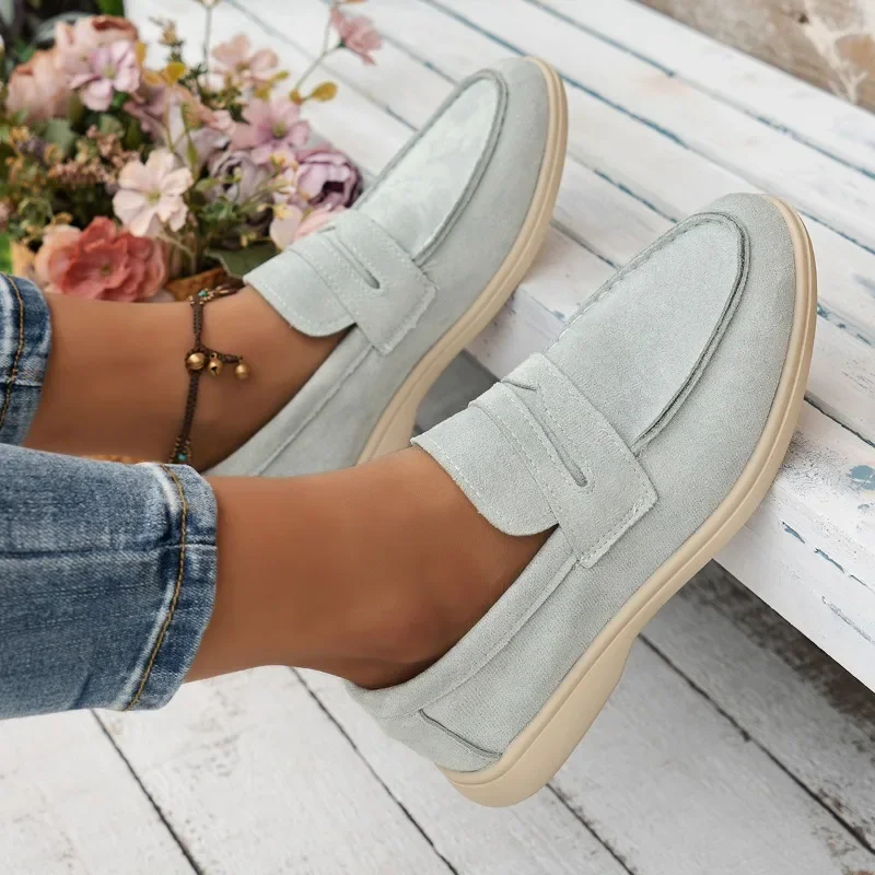 

2024 Womens Summer New Fashion Round Toe Shallow Mouth Slip-on Designer Vulcanized Shoes Outdoor Casual Flat Bottom Women Loafer