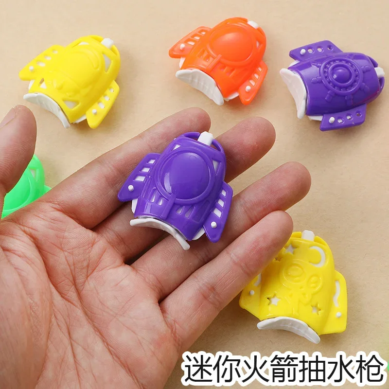 

Mini Rocket Pump Gun Small Toy Water Gun Mini Syringe Children's Water Gun Toy Prank Funny Toy