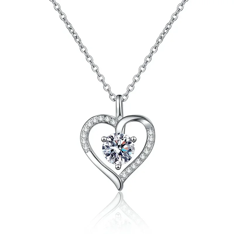 Heart Necklace 925 Sterling Silver 1ct D Color Moissanite Pendant Necklace For Women Sparkling Wedding Party Fine Jewelry