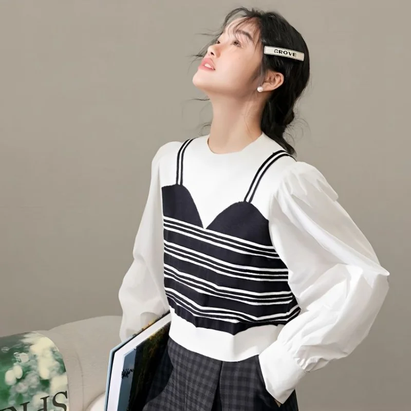 

Wide color matching fake two piece camisole knit sweater patchwork for women 2023 spring short black and white striped pullover