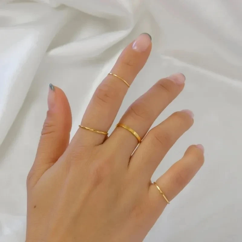 VQYSKO 여성을위한 혼합 컬러 쌓을 수있는 반지 Dainty Stackable Rings Boho Style Jewellery Everyday Rings