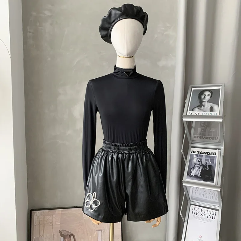 여성용 삼각형 로고 블랙 슬림 고탄성 캐주얼 티셔츠, 럭셔리 디자이너 터틀넥 긴팔 패션 타이드 보터밍 셔츠