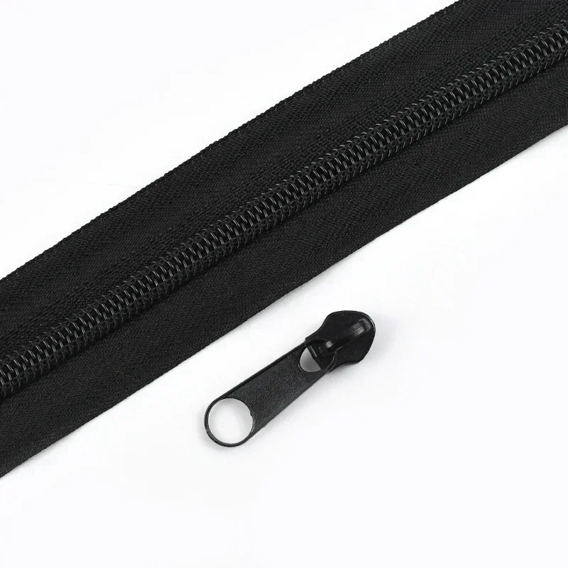Colorful Nylon Coil Zipper Tape with Sliders for DIY Sewing and Garment Decoration