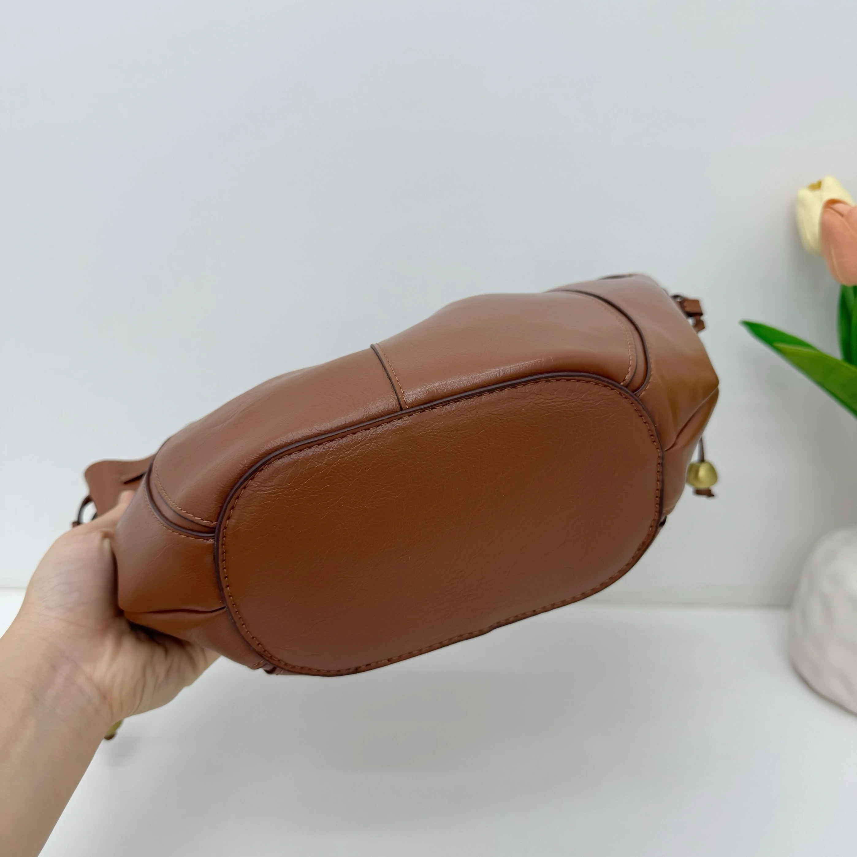 New 2025 Spanish Crossbody Women's Bag Basket Design Casual Mini Handbag Nylon Lining PU Material Medium Hardness