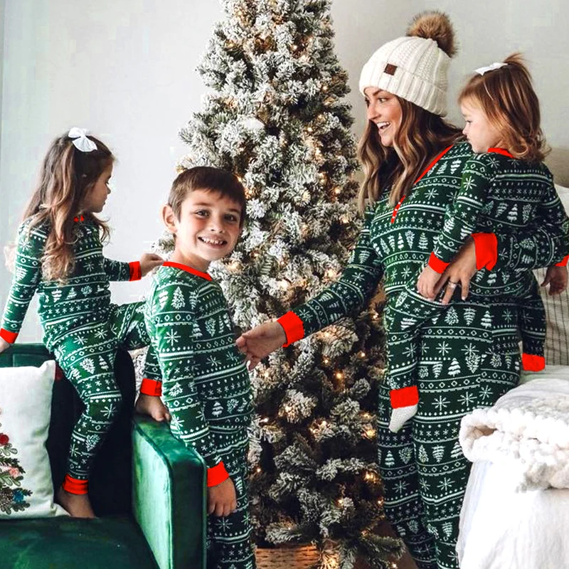 thumbnail image 4 of Conjunto de pijamas navideños familiares a juego 2025, ropa para madre, padre e hijos, atuendo de apariencia familiar, mamelucos para niña, pijamas, 4 of 5