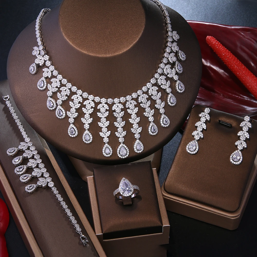 

Bettyue Women's Choker Necklace Ring Earrings Set New Arrivals Leaf and Water Drop Shape Zircons Noble Jewelry Birthday Gift