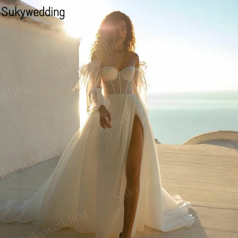 

Organza Boho Wedding Dresses with Detachable Puff Sleeves Illusion Side Slit Sweetheart A-line Beach Bridal Gowns Sweep Train