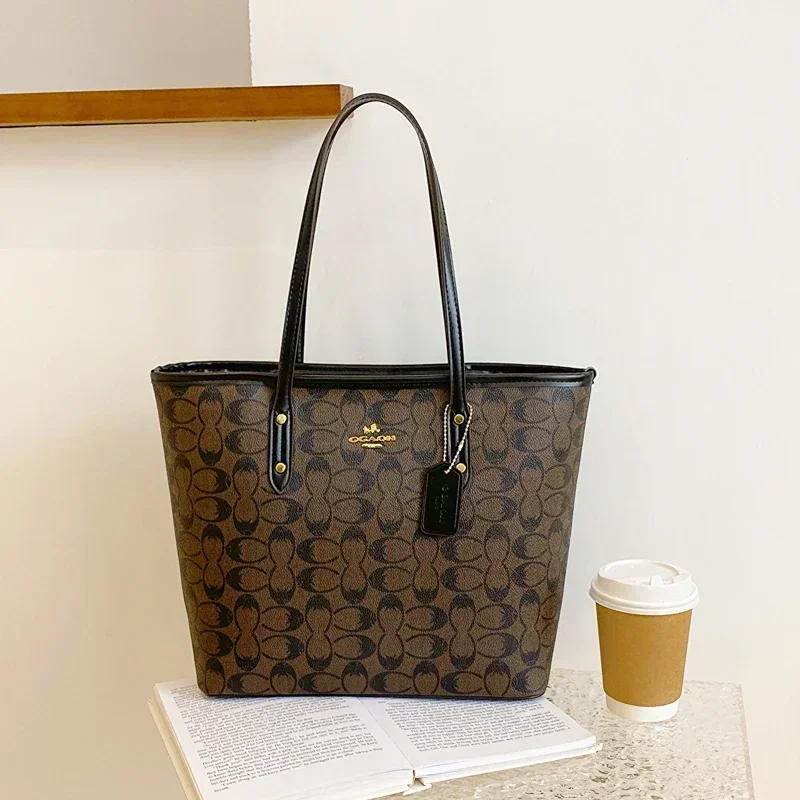 Premium Leather Messenger Crossbody Bag Women's Luxury Handbag with Vintage Charm & Modern Practicality lady messenger bag