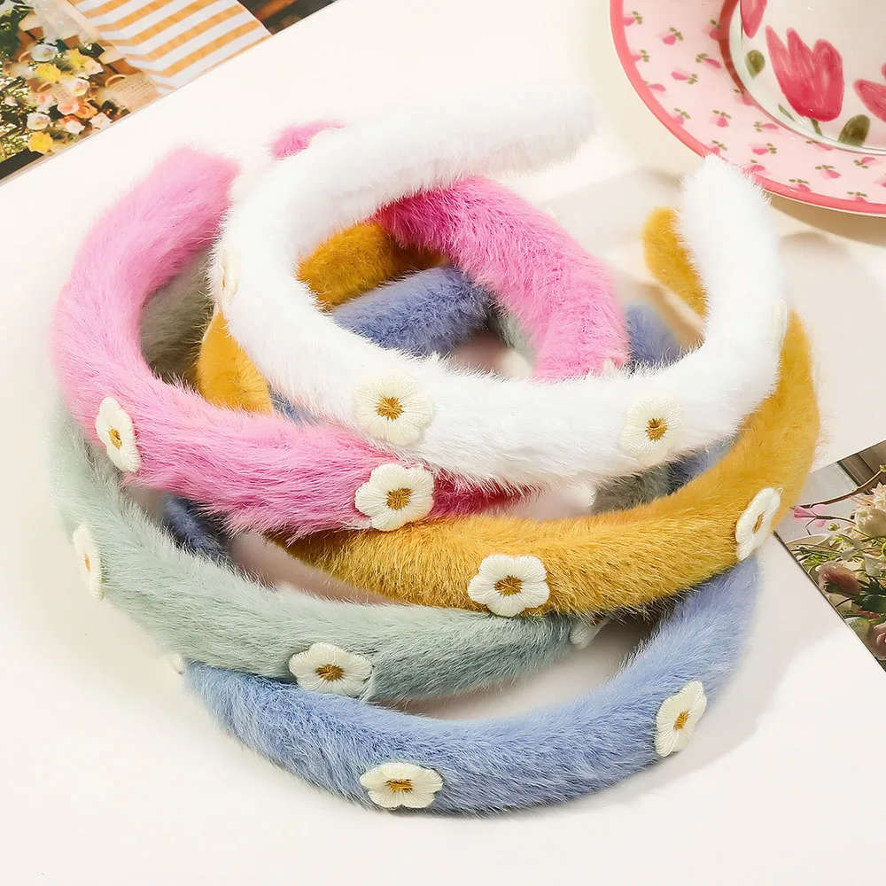 

Hot Plush Flower Fluffy Hairband For Women Girls Sweet Hair Decorate Headband Plush Hair Hoop Hair Band Fashion Hair Accessories