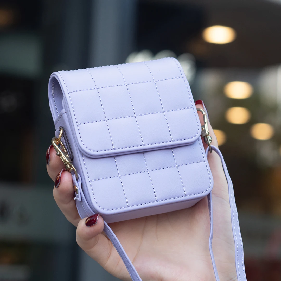 Crossbody Lanyard Leather Phone Case: Fashionable Mini Bag with Shockproof Pocket and Purse Cover