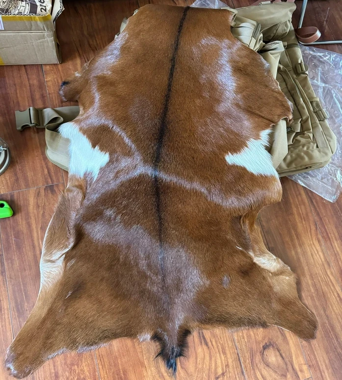 Unique Natural Goat Skin Rug Wool Leather Chair Cushion Carpet for living room, cat mattress, dog beds, area rug defect fur