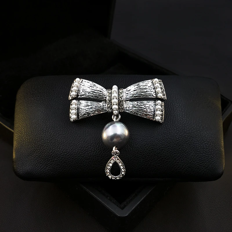 

1382 Exquisite Retro Bowknot Brooch High-End Bow Tie Tassel Women's Neckline Corsage Original Pin Clothes Accessory Jewelry Gift