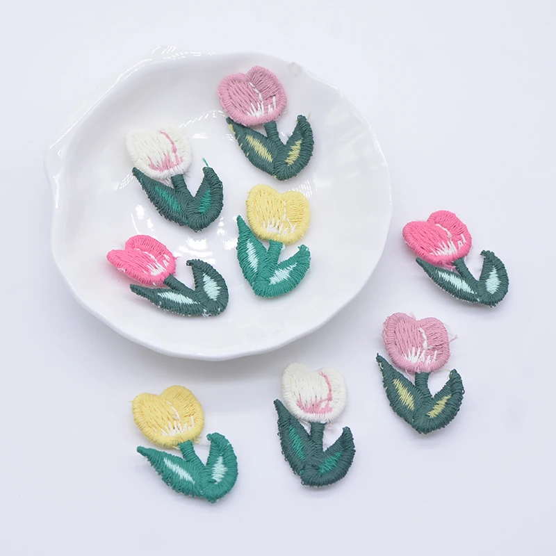 20pcs 20*30mm bestickte Strick tulpen blume für DIY Hut Kleidung Hochzeit Näh patches Kopf bedeckung Clips Dekor Zubehör