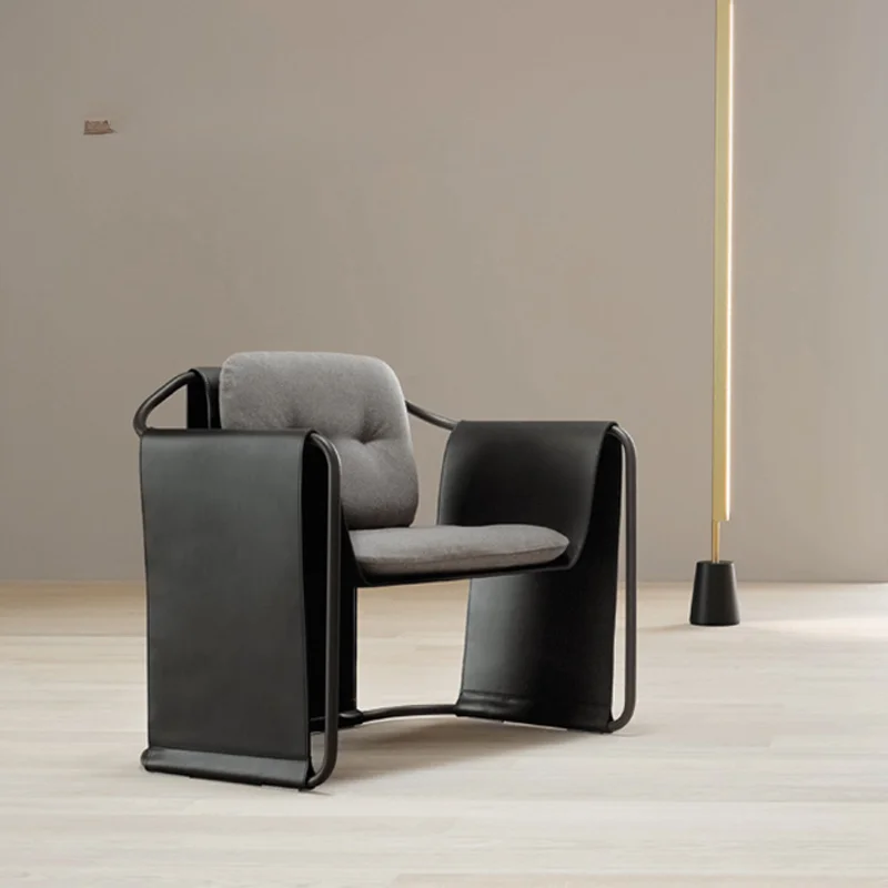 

Modern art is creative and kimono leather chair. Nordic special-shaped lazy saddle leather armchair
