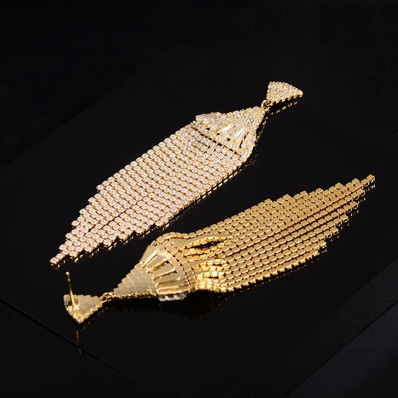 Europe and the United States fashion earrings women advanced sense of atmospheric trend light luxury long fringe earrings