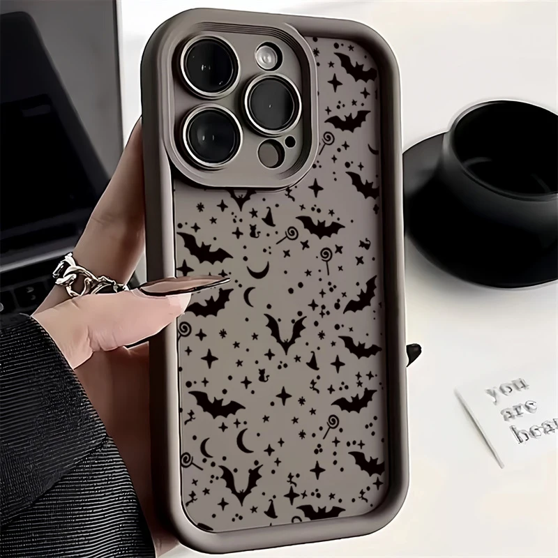 Vintage Red Bats Skull Trendy Pattern Soft Phone Case Cover