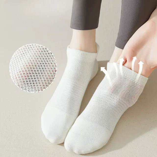 Mesh Breathable Yoga Socks Women Cotton Low Cut Short Gym Fitness Dance Sports Socks Professional Non-slip Floor Pilates Socks 2