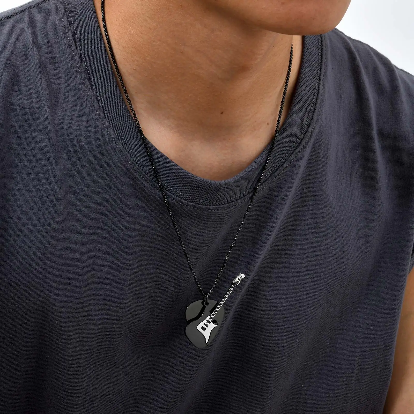Mode Punk Gitarre Pick Anhänger Halskette für Männer Edelstahl Gitarre Charme Halskette Rock Hip-hop Schmuck Geschenk – Detail 4