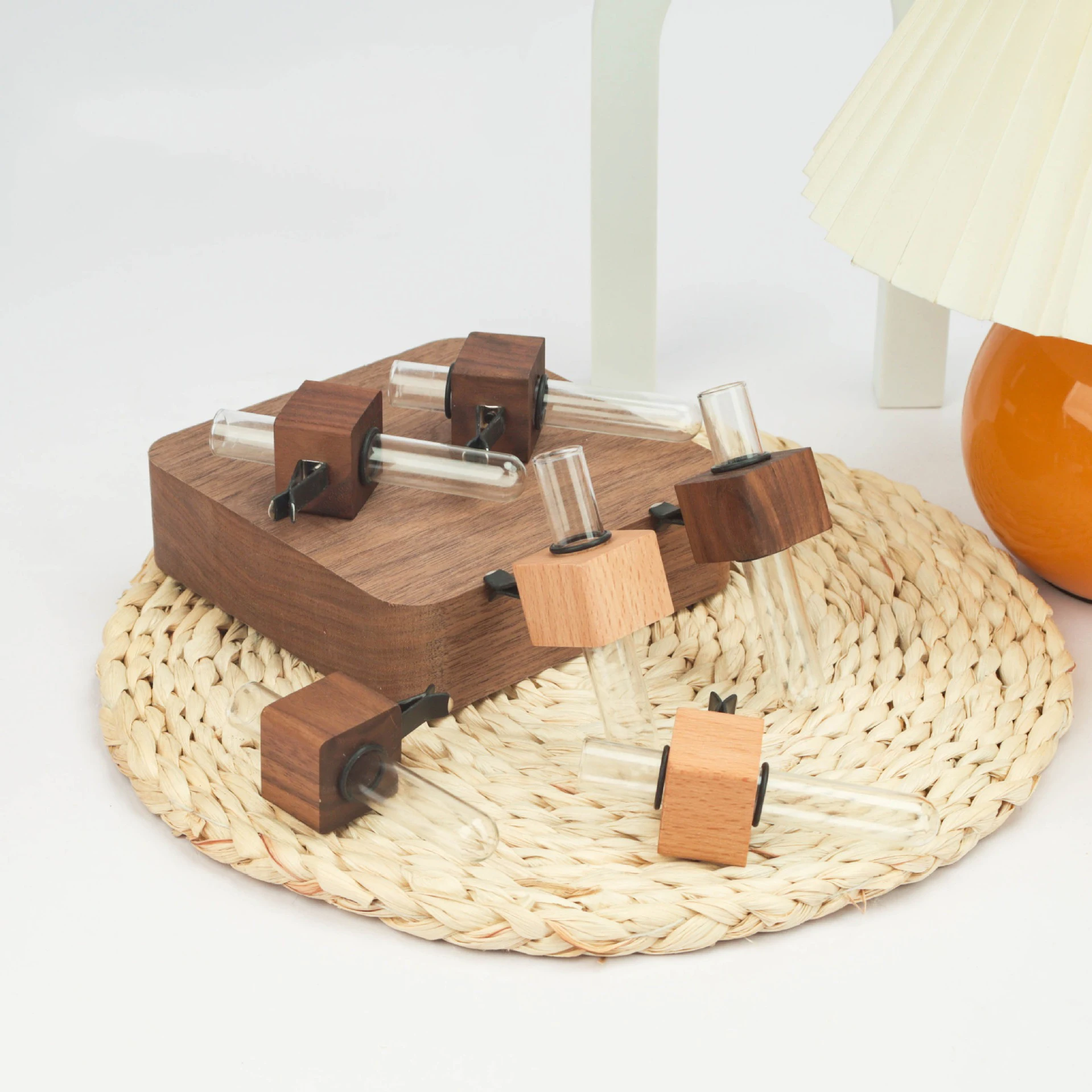 Stable Mini Car Flower Vase Clip Elegant Adjustable Car Vent Flower Vase Walnut and Glass Creative Car Vent Decor Dashboard