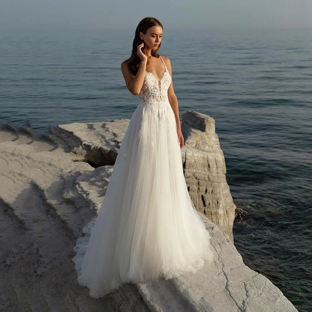 2022 Aviana Boho Lace Appliqué V-Neck Wedding Dress For Women A-Line Sleeveless Tulle Sweep Train Bridal Gown Robe De Mariée winter wedding dresses